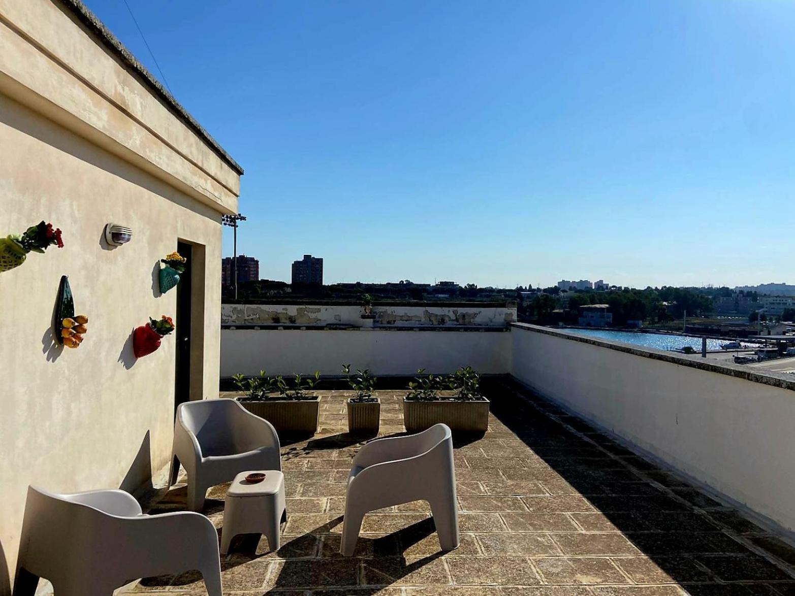 Attico Liberty Guest House Brindisi Luaran gambar